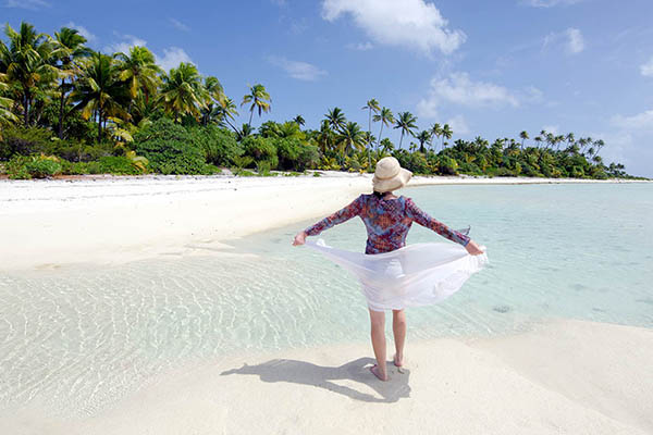 Deserted tropical island in Aitutaki Lagoon, Cook Islands