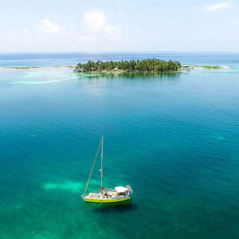 Sailing off Tobacco Cay in Belize