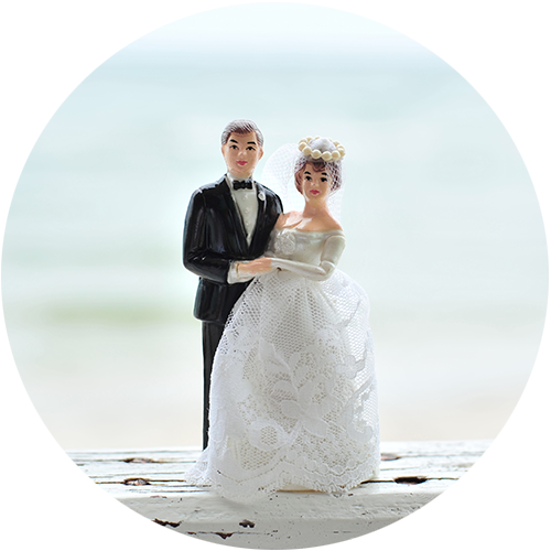 Bride & Groom Wedding cake decoration on ocean background