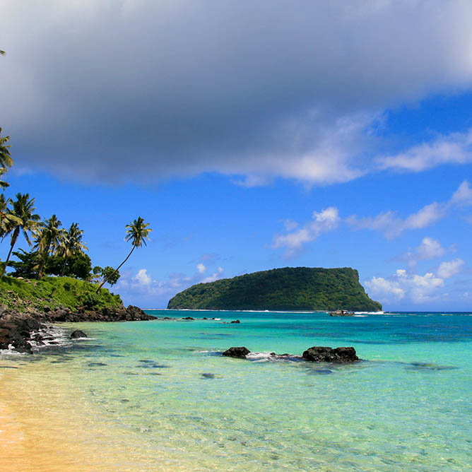 View from Lalomanu beach in Upolu to Nu’utele island, Samoa