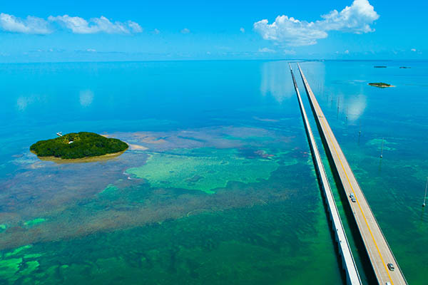 Aerial view of 7 Seven Mile bridge, Florida Keys, USA