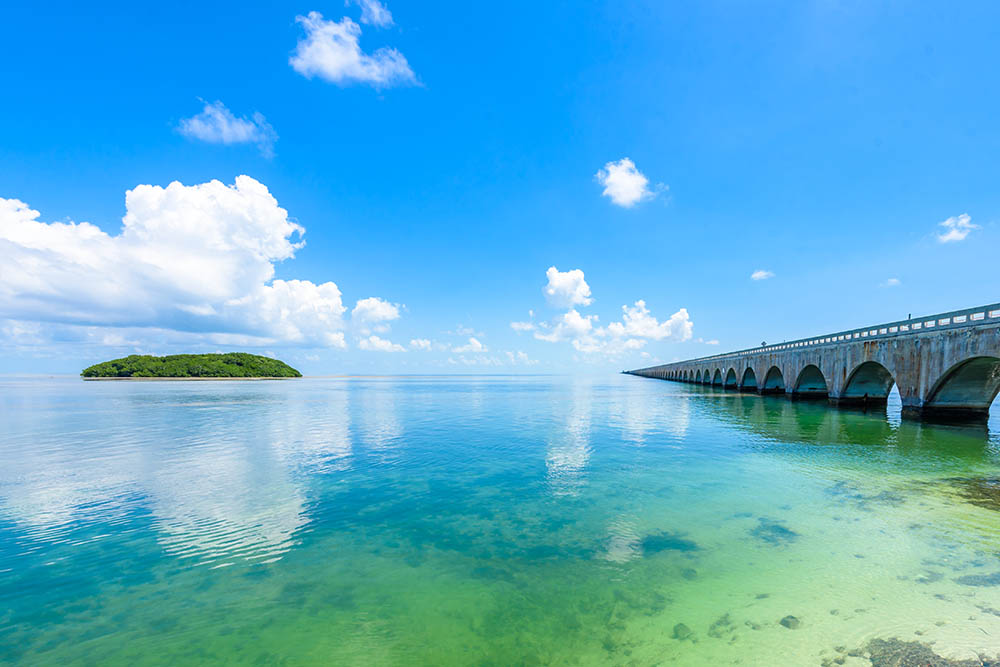 Aerial view of 7 Seven Mile bridge, Florida Keys, USA